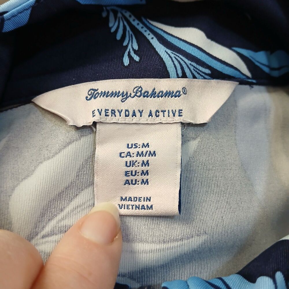 Tommy Bahama Everyday Active 1/4 Zip Pullover Women’s M Blue Floral Thumbholes - Picture 16 of 16